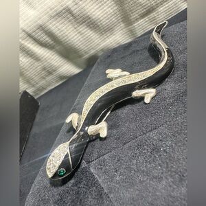 Vtg: Avon Black Enamel & Rhinestone Lizard Large Accent Brooch